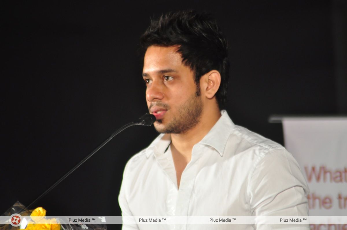 Bharath - Vijay at Urumi Audio Release - Pictures | Picture 125241